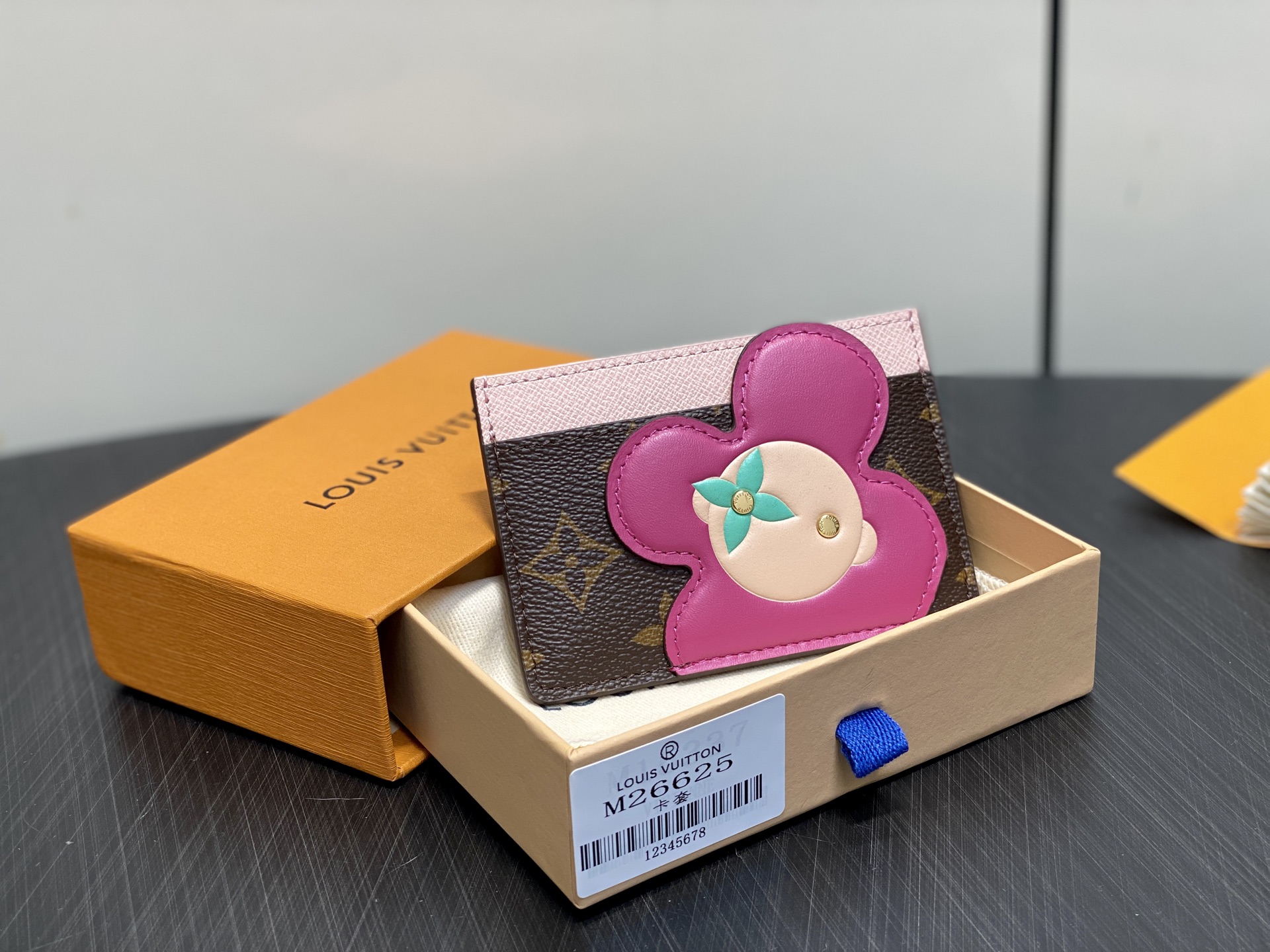 LV Style Beige Leather Card Holder Lookbook Reference image 1
