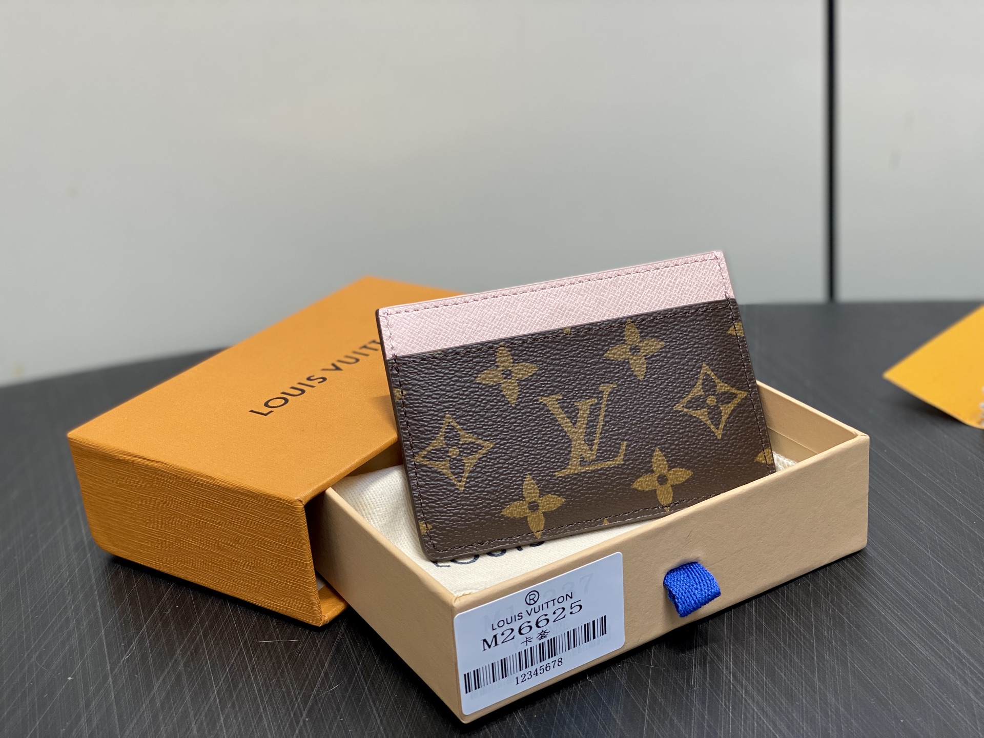 LV Style Beige Leather Card Holder Lookbook Reference image 2