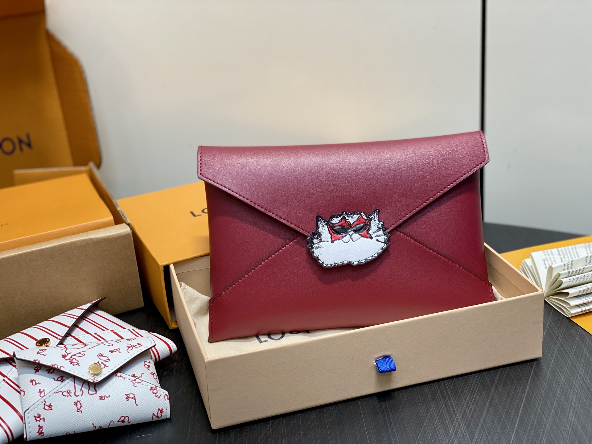 LV Style Beige Leather Clutch Lookbook Reference image 2