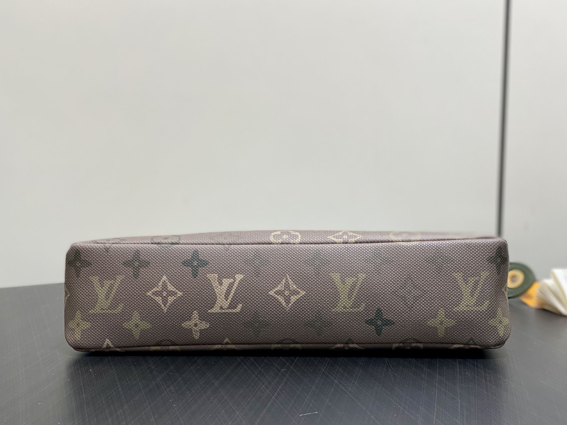 LV Style Green Leather Clutch Bags Clutch detail image 4 from source 759913