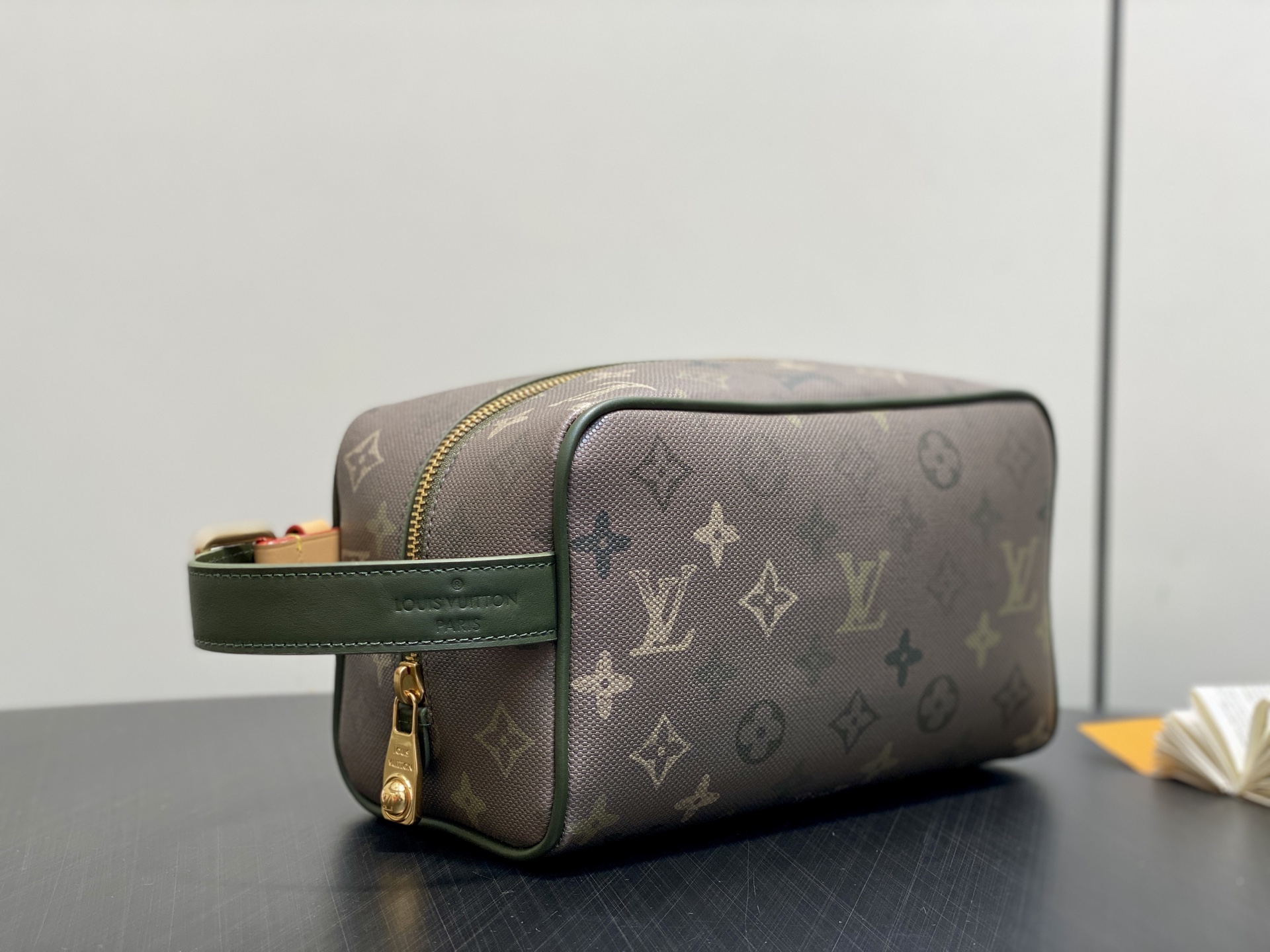 LV Style Beige Canvas Toiletry Bag Lookbook Reference image 2