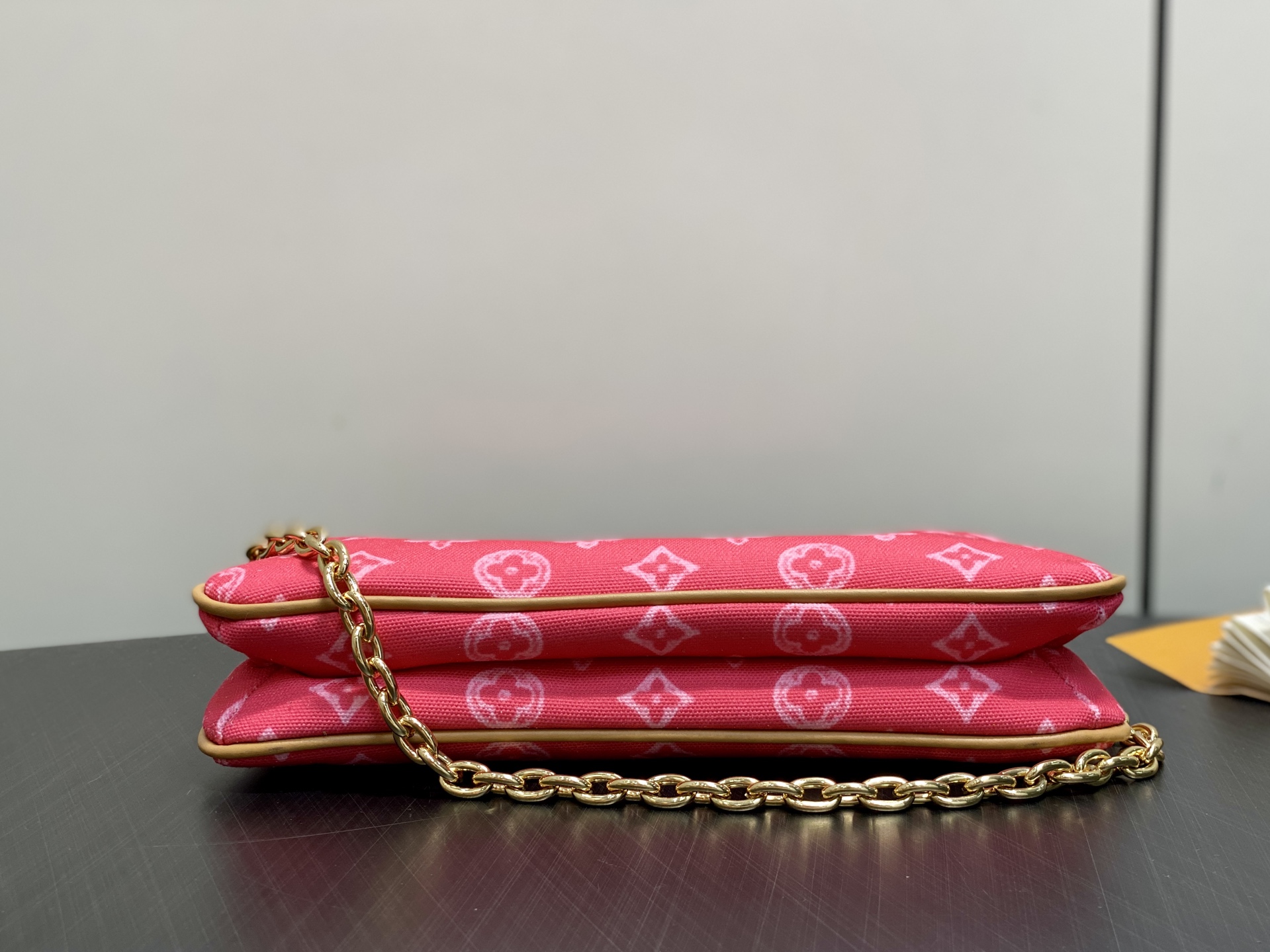 LV Style Red Leather Clutch Bags Clutch detail image 4 from source 759899