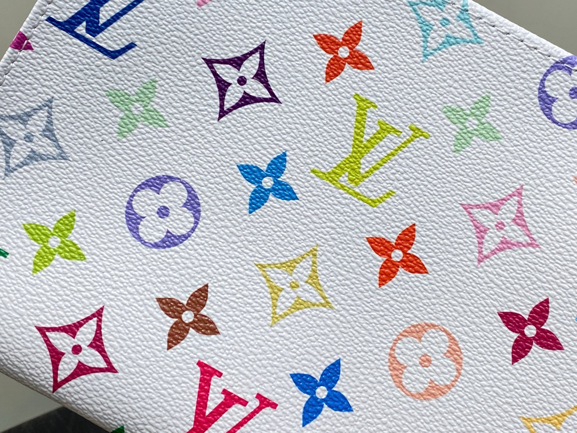 LV Style White Leather Travel Bag Bags Travel Bag detail image 6 from source 759903