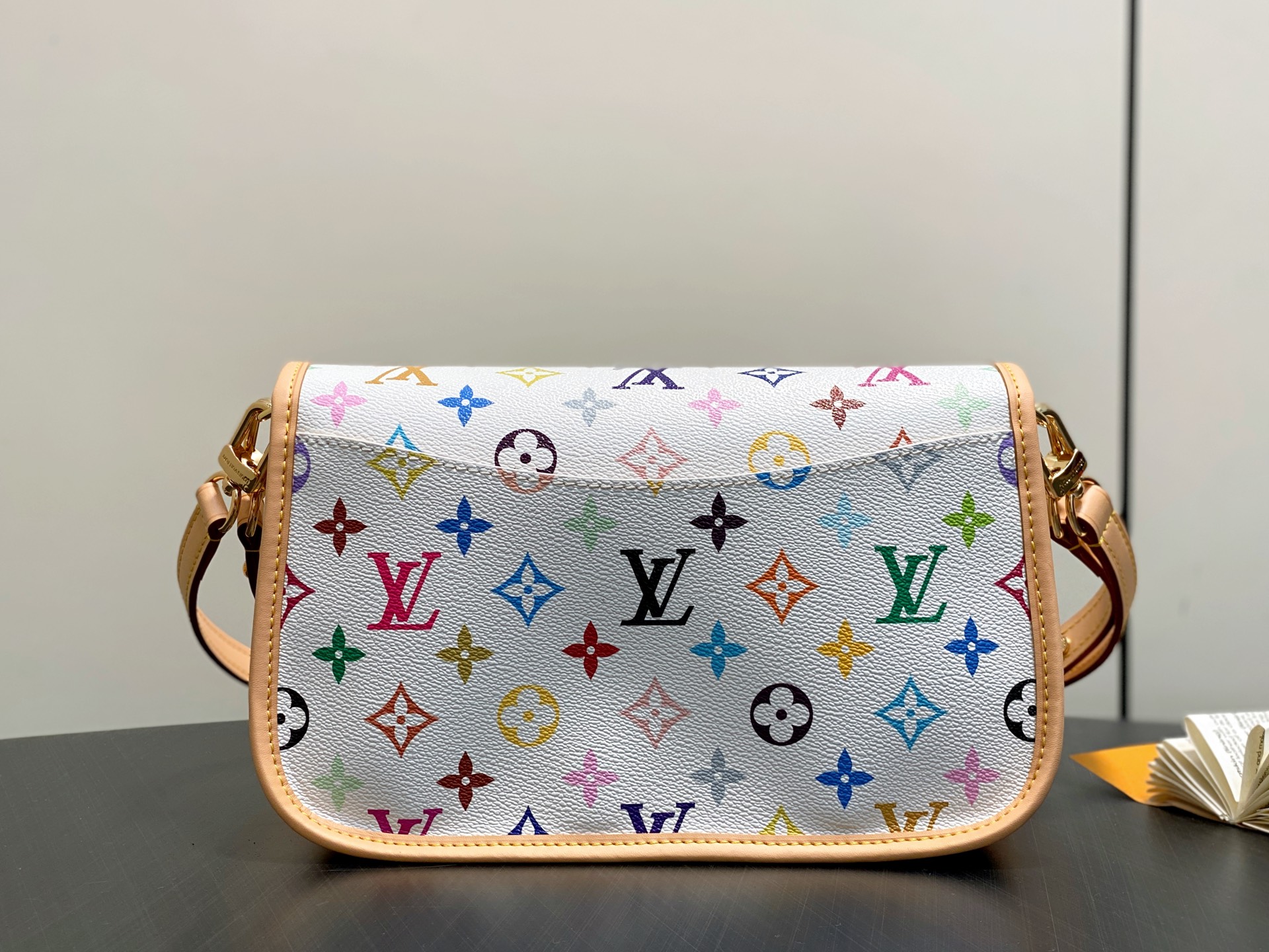 LV Style White Leather Top Handle Bag style reference detail image 3 from source 759902