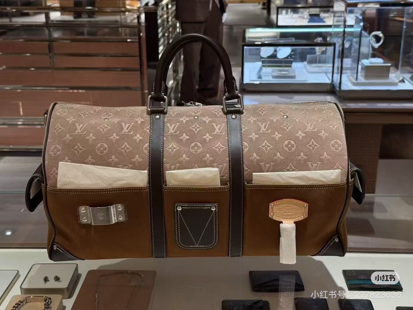 Louis Vuitton M26127 Monogram Canvas Brown travel