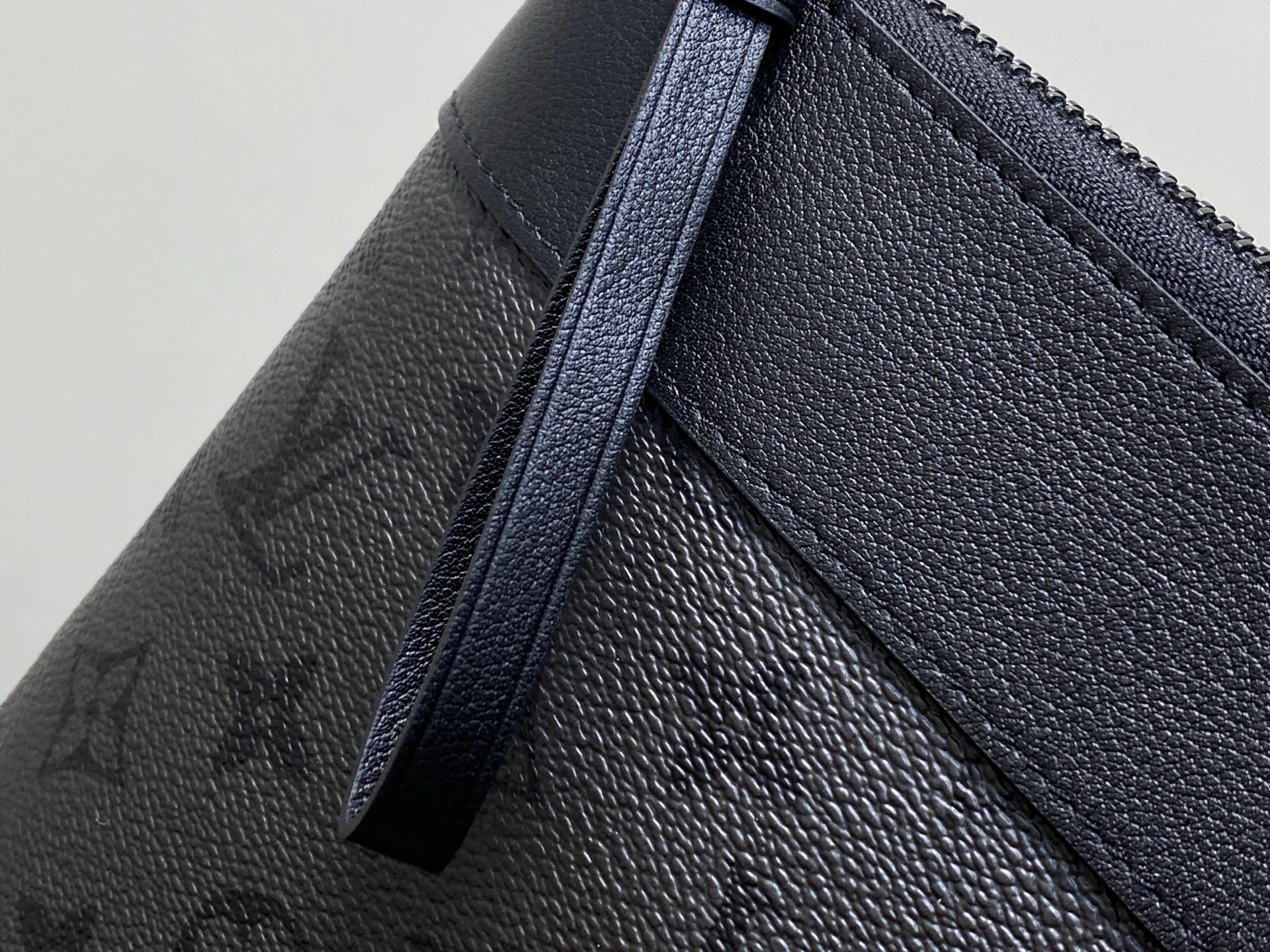 Louis Vuitton Pochette Voyage Souple Monogram Eclipse Standard everyday