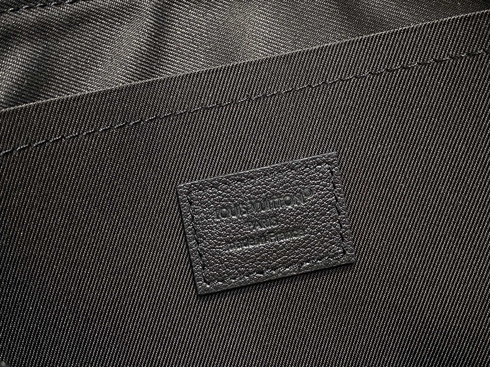 Louis Vuitton Pochette Voyage Souple Monogram Eclipse Standard everyday