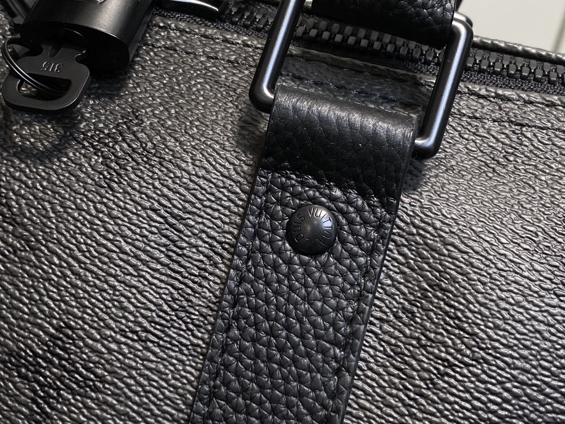 Louis Vuitton Keepall Bandouliere 45 Monogram Midnight 45cm travel