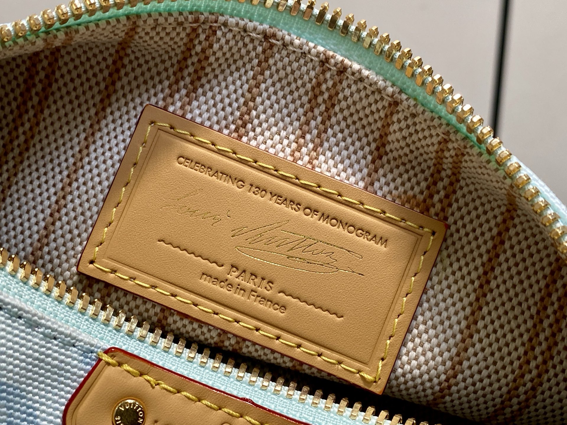 LV Style Beige Leather Clutch Bags detail image 9 from source 760056