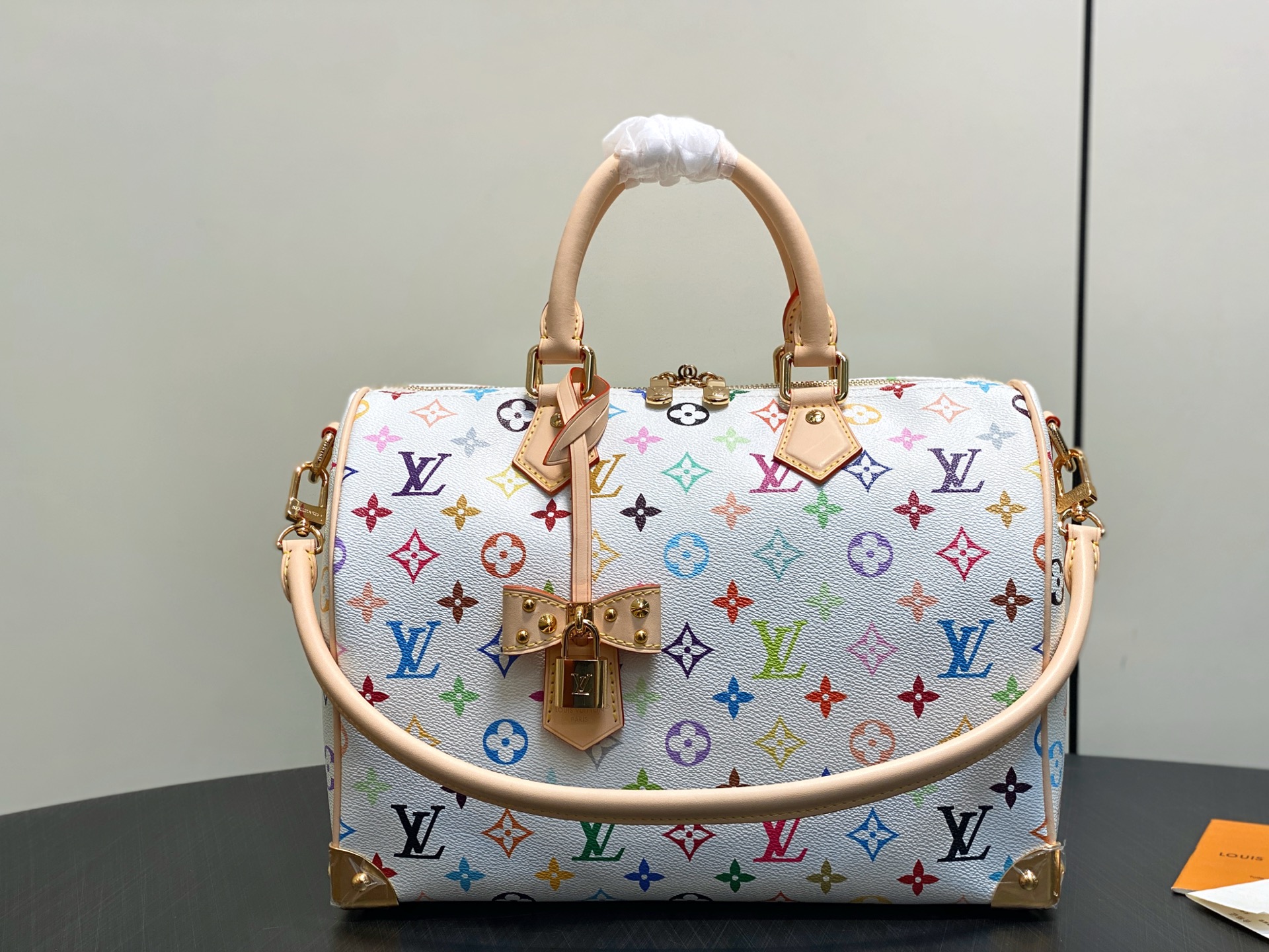 LV Style White Leather Top Handle Bag style reference detail image 1 from source 765168