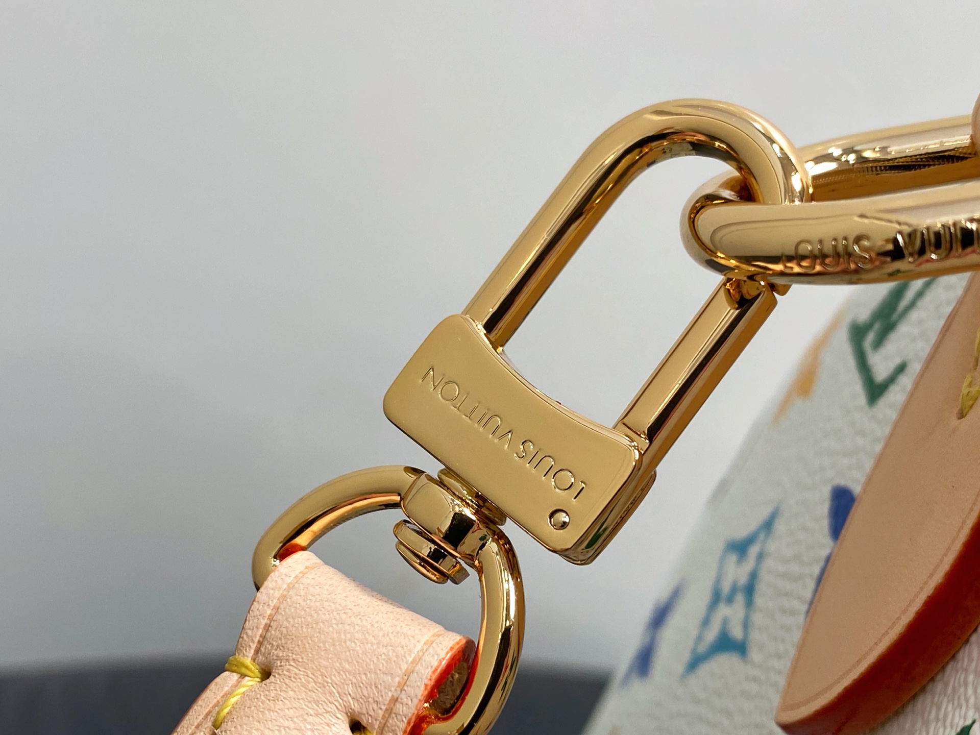 LV Style White Leather Top Handle Bag style reference detail image 7 from source 765168