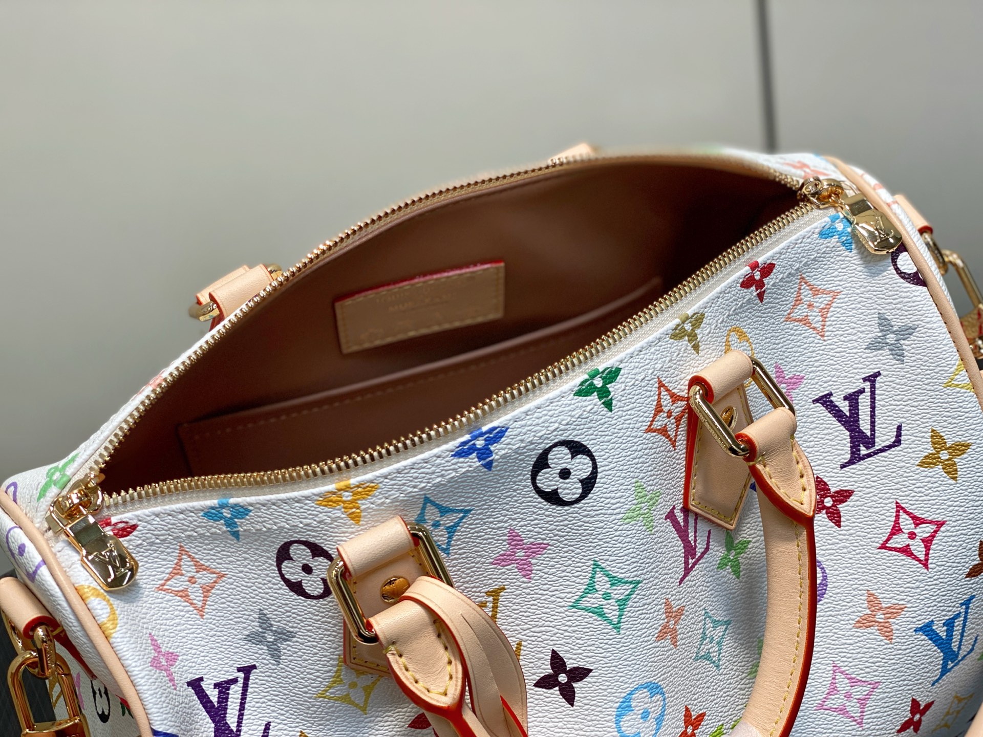 LV Style White Leather Top Handle Bag style reference detail image 8 from source 765168