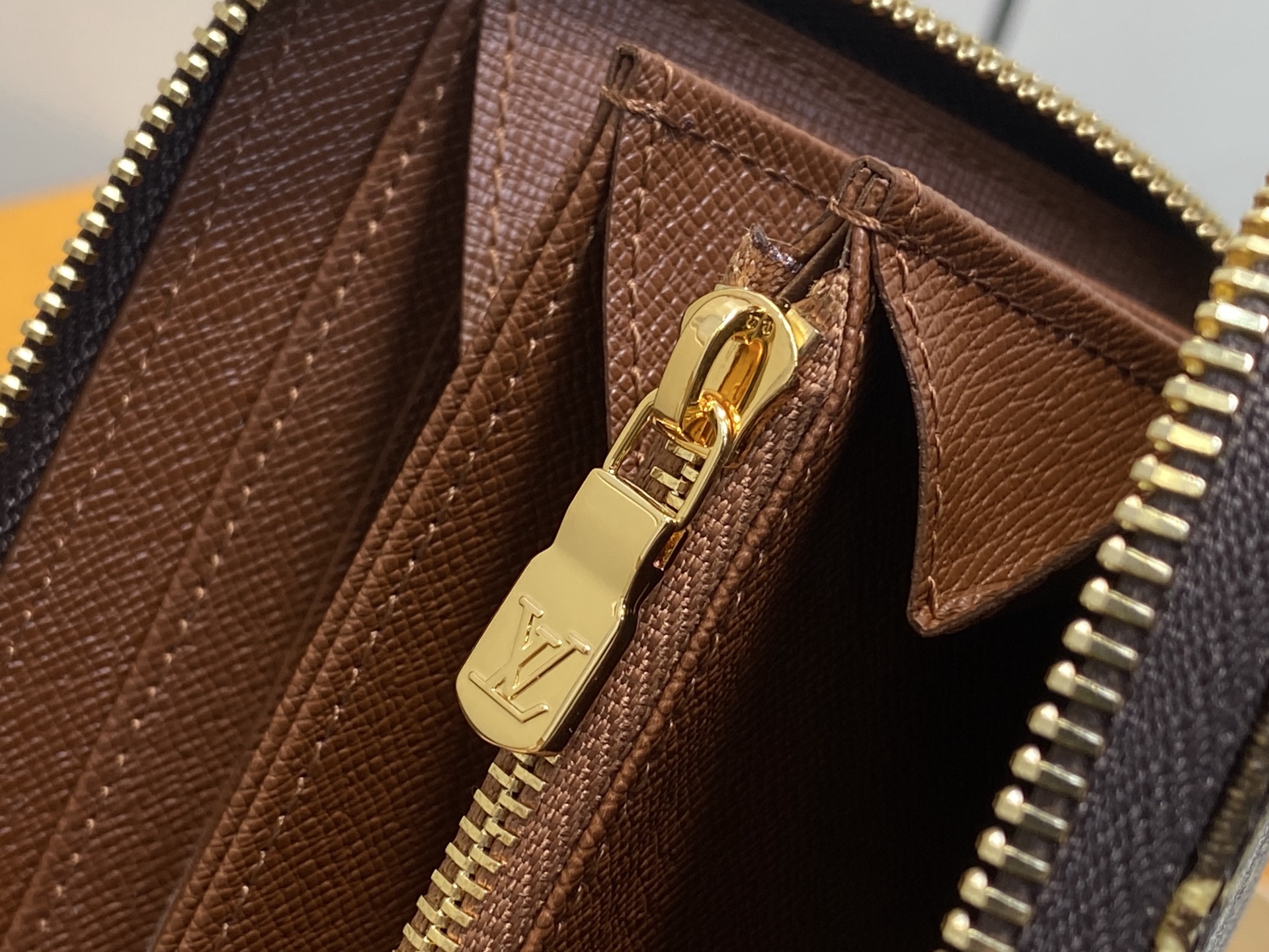 【顶级原单】M27683棕色 老花单拉链钱包 Zippy Wallet 拉链钱夹 这款标志性的“Zipp