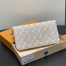【顶级原单】M29575白色提花 牛仔单拉链钱包 Zippy 拉链钱夹 这款拉链钱包在高架提花帆布上重新想象,用Mono 【顶级原单】M29575白色提花 牛仔单拉链钱包 Zippy 拉链钱夹 这款拉链钱包在高架提花帆布上重新想象,用Mono