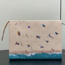 【顶级原单】M2A499杏色 沙滩丝印手包手拿包 POCHE TOILETTE GM 盥洗袋 本款 Poche Toil 【顶级原单】M2A499杏色 沙滩丝印手包手拿包 POCHE TOILETTE GM 盥洗袋 本款 Poche Toil