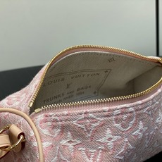 【顶级原单】M29881粉色提花 丹宁牛仔圆筒包腋下包 POCHETTE PAPILLON 手袋 本款 Pochette 【顶级原单】M29881粉色提花 丹宁牛仔圆筒包腋下包 POCHETTE PAPILLON 手袋 本款 Pochette