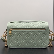 【顶级原单】M2A339薄荷绿 全皮压花链条邮差包 Pochette Métis East West 手袋 本款沐浴新季 【顶级原单】M2A339薄荷绿 全皮压花链条邮差包 Pochette Métis East West 手袋 本款沐浴新季