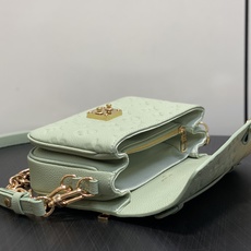 【顶级原单】M2A339薄荷绿 全皮压花链条邮差包 Pochette Métis East West 手袋 本款沐浴新季 【顶级原单】M2A339薄荷绿 全皮压花链条邮差包 Pochette Métis East West 手袋 本款沐浴新季
