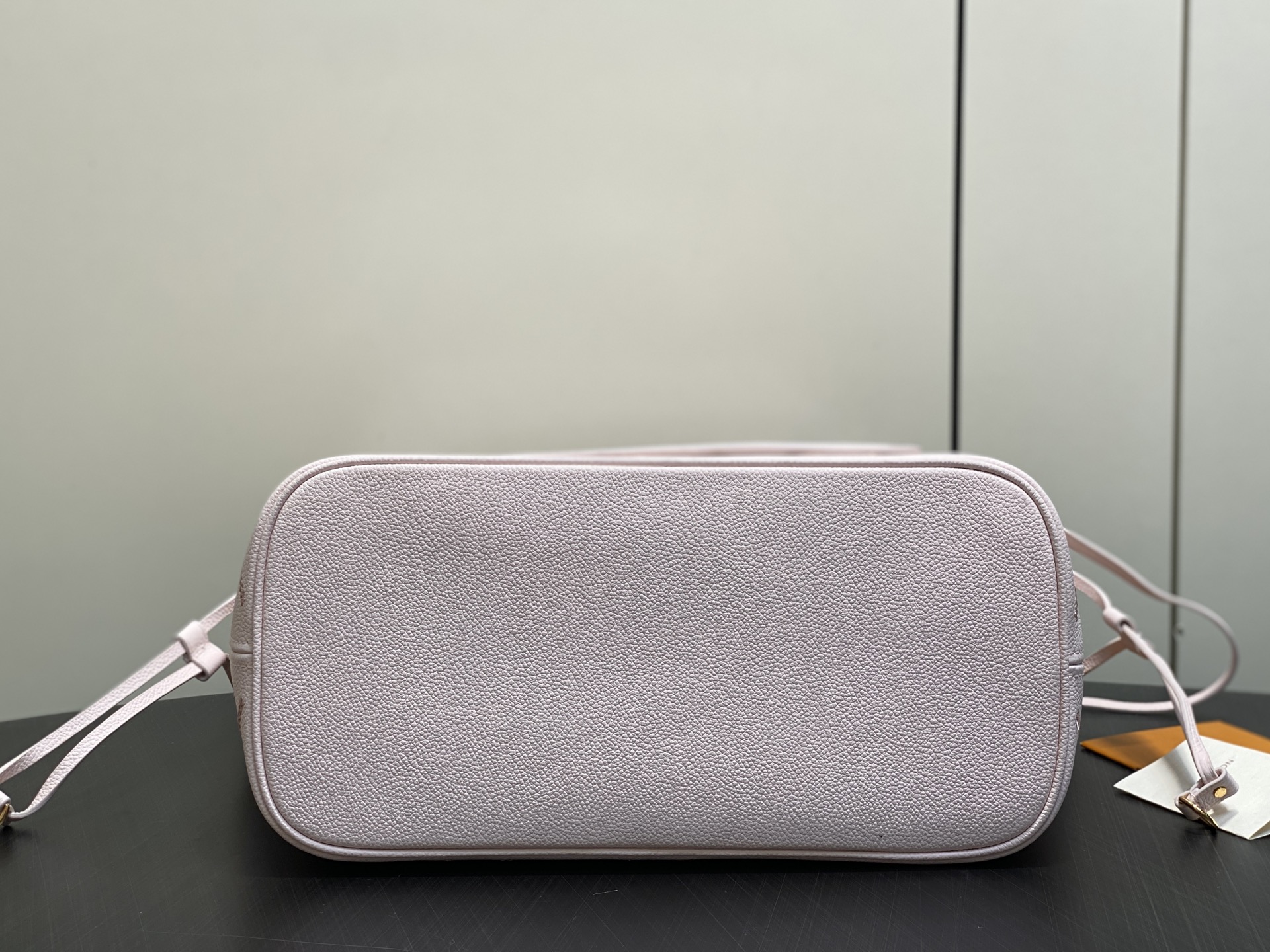 【顶级原单】M28527粉色刺绣 全皮购物袋  Neverfull 中号手袋 本款以路易威登 Monogram Empr