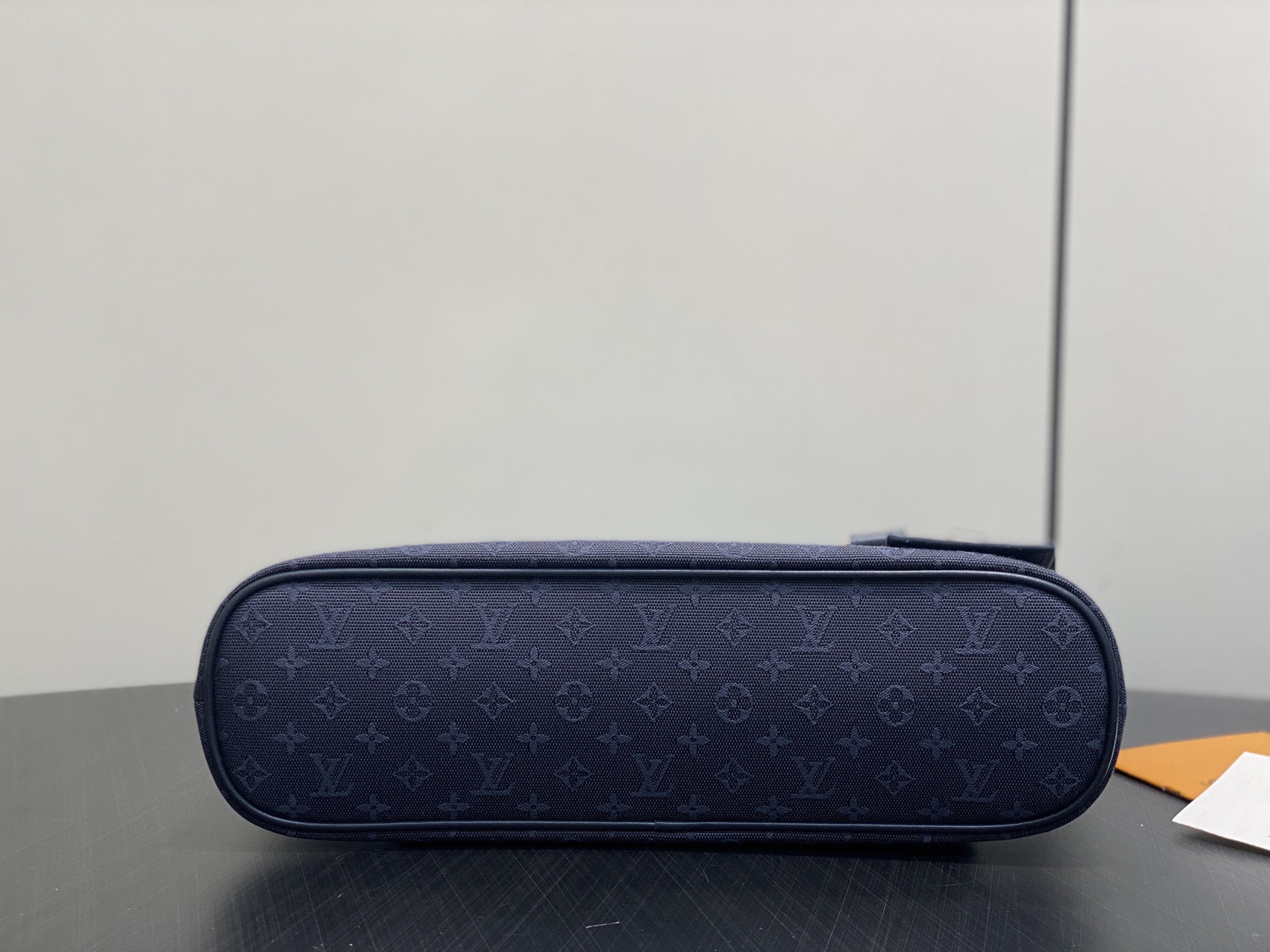 【顶级原单】M92680深蓝色 丹宁牛仔开口笑托特包中古包 Lucille 小号手提袋 (典藏款)Vintage Lv 【顶级原单】M92680深蓝色 丹宁牛仔开口笑托特包中古包 Lucille 小号手提袋 (典藏款)Vintage Lv