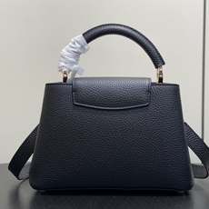 【顶级原单】M29608黑色 链条全皮cap那英款 当季新款 CAPUCINES BB 手袋 本款 Capucines 【顶级原单】M29608黑色 链条全皮cap那英款 当季新款 CAPUCINES BB 手袋 本款 Capucines