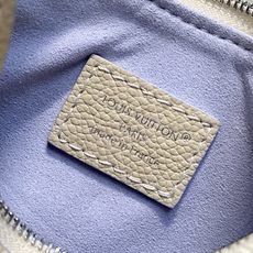 【顶级原单】M29779米白幻彩紫 全皮压花链条牛角包 Nano Boulogne 牛角手袋 Monogram Empr 【顶级原单】M29779米白幻彩紫 全皮压花链条牛角包 Nano Boulogne 牛角手袋 Monogram Empr
