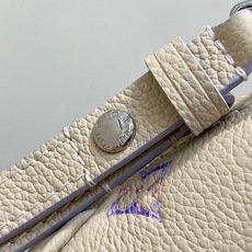 【顶级原单】M29779米白幻彩紫 全皮压花链条牛角包 Nano Boulogne 牛角手袋 Monogram Empr 【顶级原单】M29779米白幻彩紫 全皮压花链条牛角包 Nano Boulogne 牛角手袋 Monogram Empr