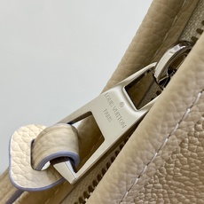 【顶级原单】M2A369米白幻彩紫 全皮压花购物袋 CarryAll 手袋 本款以典雅横向构型演绎 Monogram E 【顶级原单】M2A369米白幻彩紫 全皮压花购物袋 CarryAll 手袋 本款以典雅横向构型演绎 Monogram E