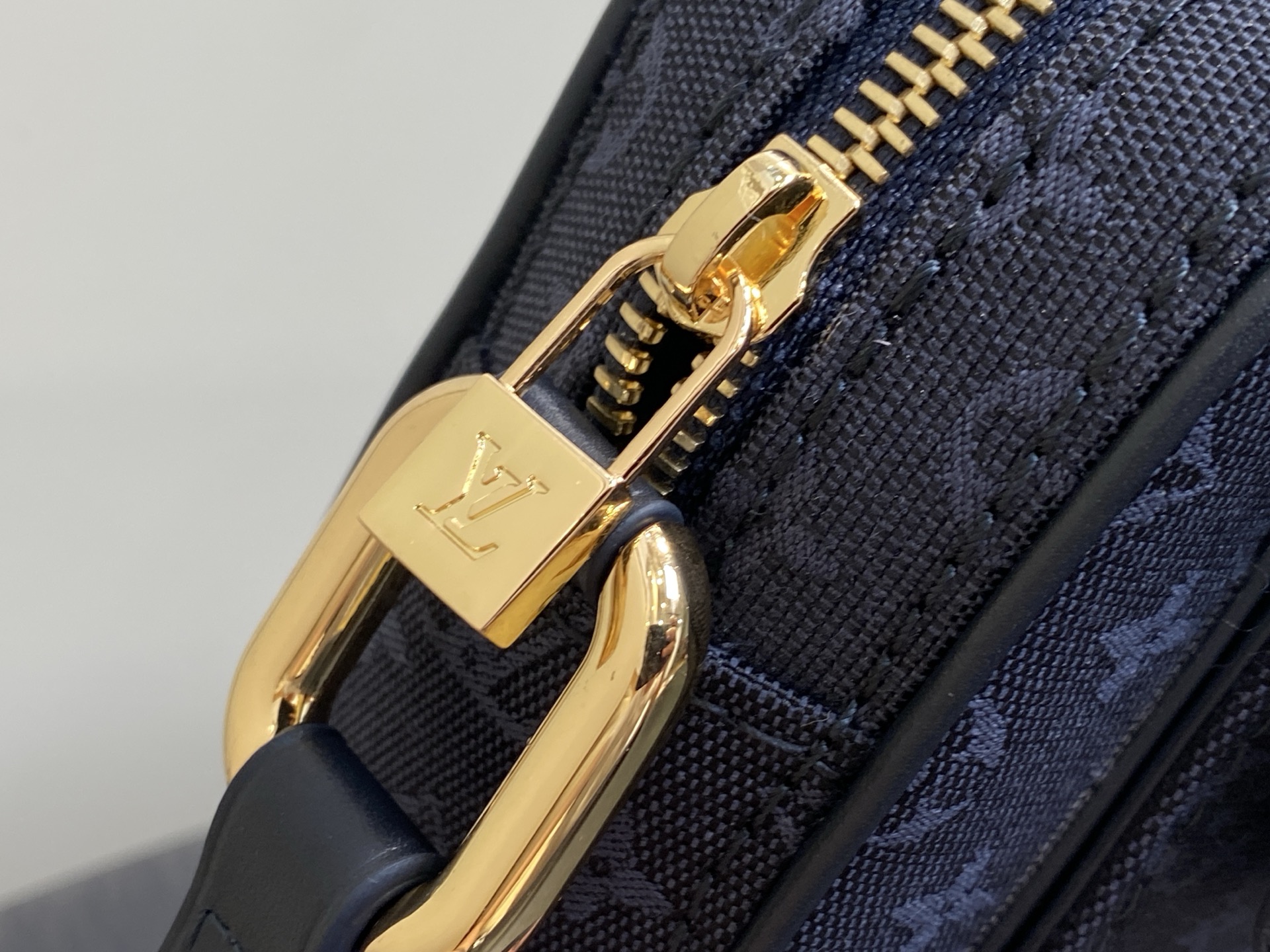 【顶级原单】M92216深蓝色 丹宁牛仔中古相机包 Vintage Lv 相机包 丹宁牛仔搭配牛皮饰边 Lv vinta