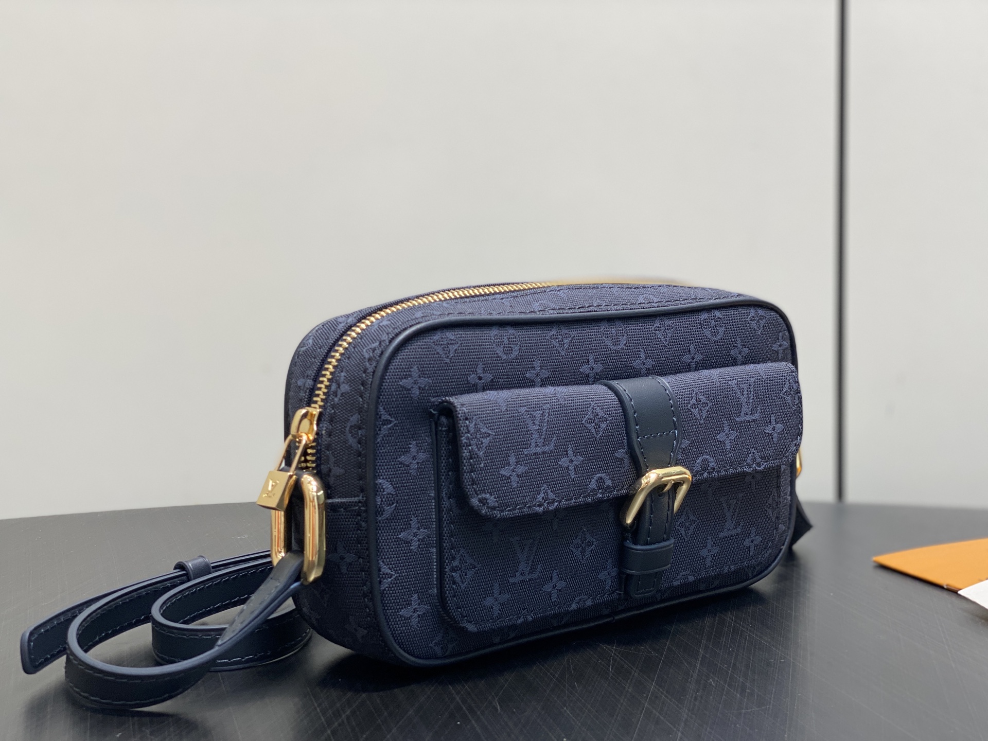【顶级原单】M92216深蓝色 丹宁牛仔中古相机包 Vintage Lv 相机包 丹宁牛仔搭配牛皮饰边 Lv vinta