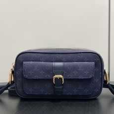 【顶级原单】M92216深蓝色 丹宁牛仔中古相机包 Vintage Lv 相机包 丹宁牛仔搭配牛皮饰边 Lv vinta 【顶级原单】M92216深蓝色 丹宁牛仔中古相机包 Vintage Lv 相机包 丹宁牛仔搭配牛皮饰边 Lv vinta