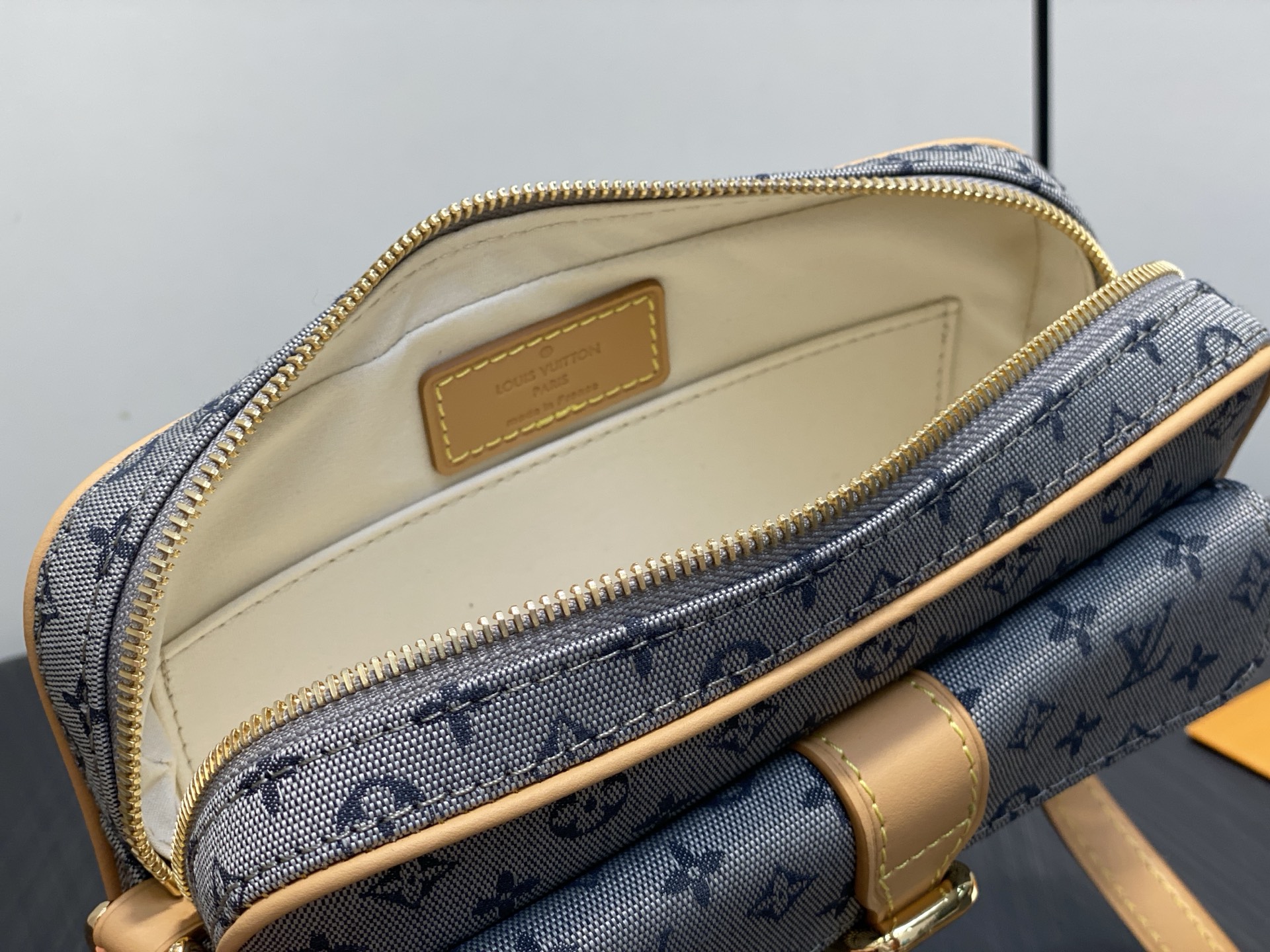 【顶级原单】M92004蓝白黄皮 丹宁牛仔中古相机包 Vintage Lv 相机包 丹宁牛仔搭配牛皮饰边 Lv vint