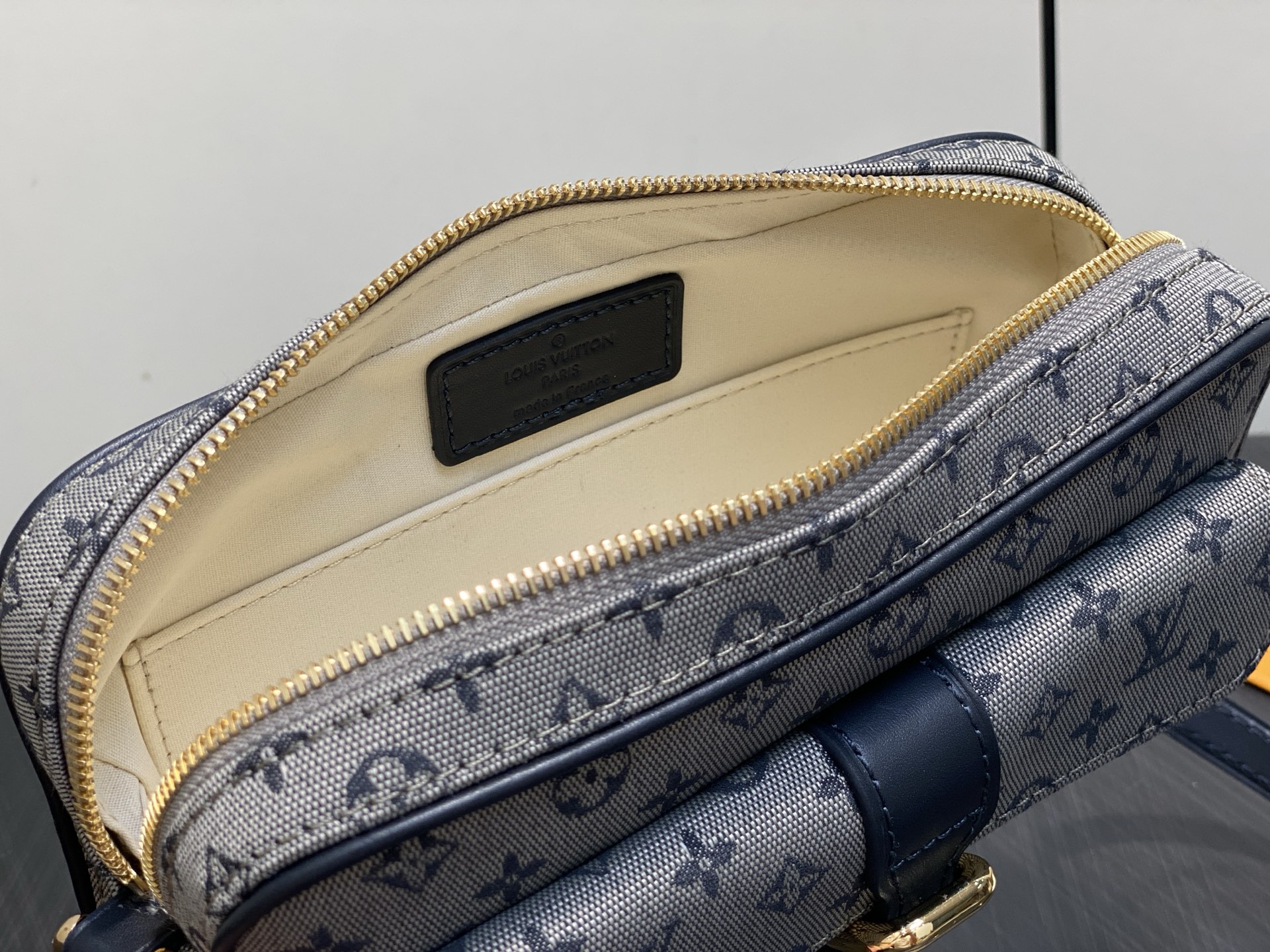 【顶级原单】M92217蓝白色 丹宁牛仔中古相机包 Vintage Lv 相机包 丹宁牛仔搭配牛皮饰边 Lv vinta