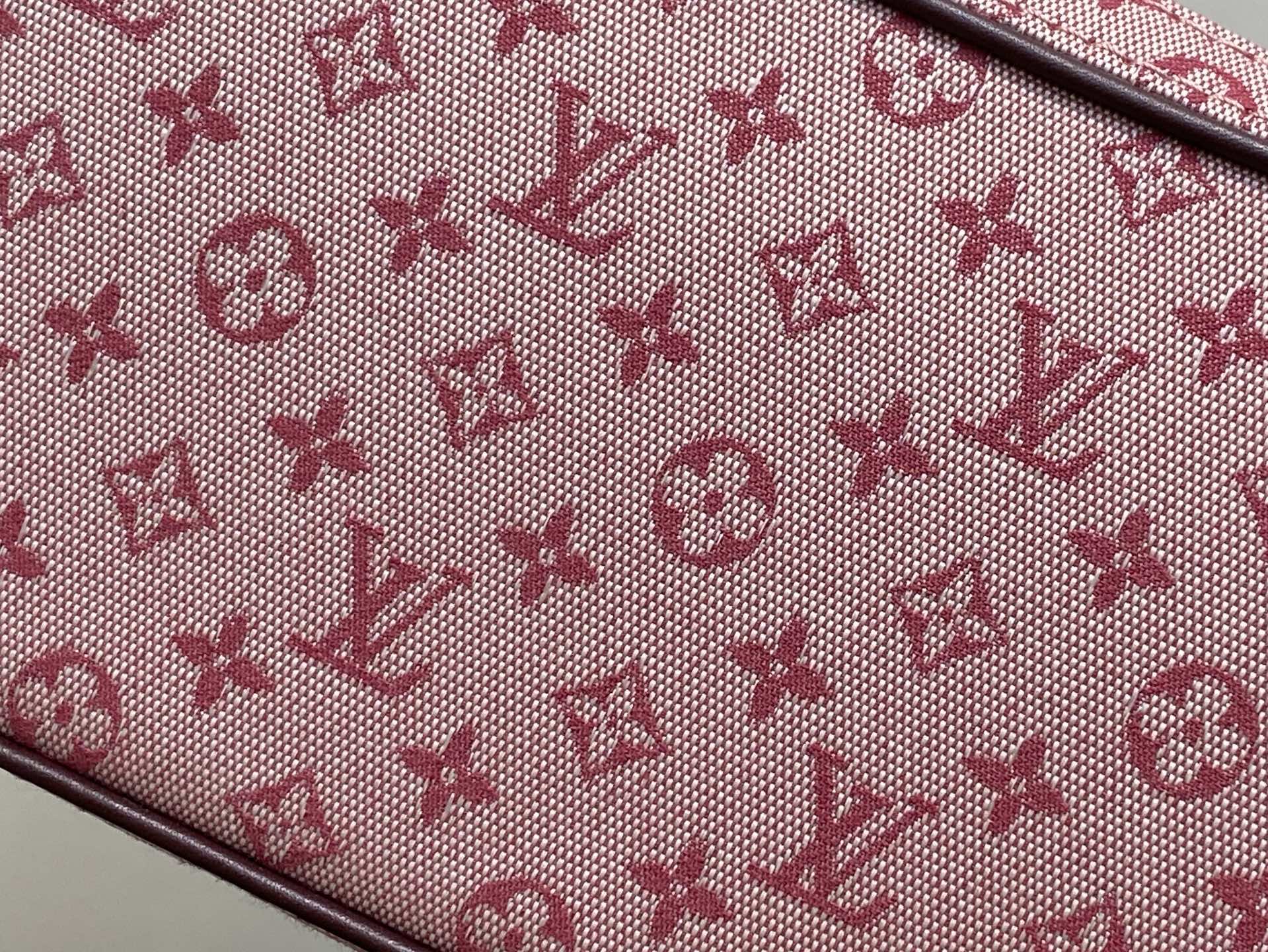 【顶级原单】M92219树莓粉 丹宁牛仔中古相机包 Vintage Lv 相机包 丹宁牛仔搭配牛皮饰边 Lv vinta