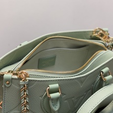 【顶级原单】M2A337薄荷绿 全皮压花链条四方包 OnTheGo 小号手袋 本款 Monogram Empreinte 【顶级原单】M2A337薄荷绿 全皮压花链条四方包 OnTheGo 小号手袋 本款 Monogram Empreinte