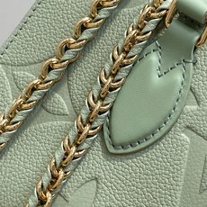 【顶级原单】M2A337薄荷绿 全皮压花链条四方包 OnTheGo 小号手袋 本款 Monogram Empreinte 【顶级原单】M2A337薄荷绿 全皮压花链条四方包 OnTheGo 小号手袋 本款 Monogram Empreinte