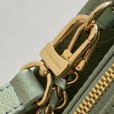 【顶级原单】M2A337薄荷绿 全皮压花链条四方包 OnTheGo 小号手袋 本款 Monogram Empreinte 【顶级原单】M2A337薄荷绿 全皮压花链条四方包 OnTheGo 小号手袋 本款 Monogram Empreinte