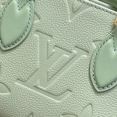 【顶级原单】M2A337薄荷绿 全皮压花链条四方包 OnTheGo 小号手袋 本款 Monogram Empreinte 【顶级原单】M2A337薄荷绿 全皮压花链条四方包 OnTheGo 小号手袋 本款 Monogram Empreinte
