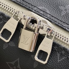 【顶级原单】M28837黑花卡其绿 45cm旅行袋 Keepall Bandoulière 45 旅行袋 本款采用Mon 【顶级原单】M28837黑花卡其绿 45cm旅行袋 Keepall Bandoulière 45 旅行袋 本款采用Mon