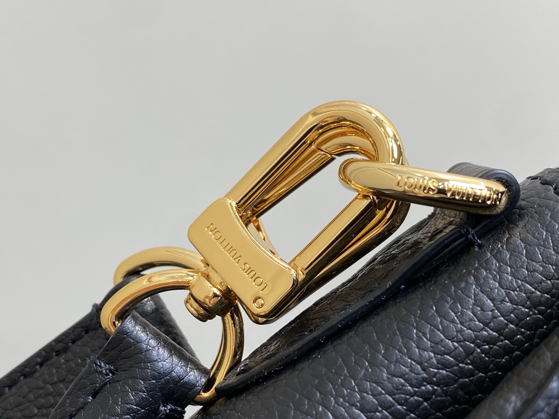 【顶级原单】M29783黑色 全皮压花腋下包 邮差包 POCHETTE MÉTIS SOFT 手袋 本款 Pochett