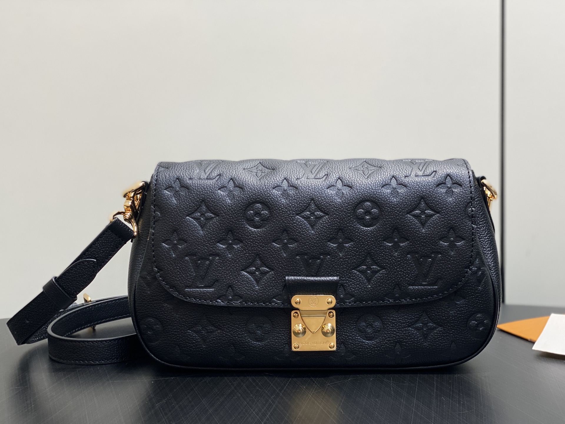 【顶级原单】M29783黑色 全皮压花腋下包 邮差包 POCHETTE MÉTIS SOFT 手袋 本款 Pochett 【顶级原单】M29783黑色 全皮压花腋下包 邮差包 POCHETTE MÉTIS SOFT 手袋 本款 Pochett
