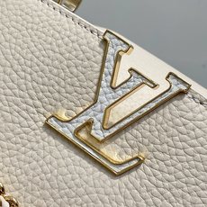【顶级原单】M29608米黄 链条全皮cap那英款 当季新款 CAPUCINES 迷你手袋 本款 Capucines B 【顶级原单】M29608米黄 链条全皮cap那英款 当季新款 CAPUCINES 迷你手袋 本款 Capucines B