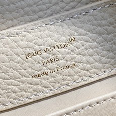 【顶级原单】M29608米黄 链条全皮cap那英款 当季新款 CAPUCINES 迷你手袋 本款 Capucines B 【顶级原单】M29608米黄 链条全皮cap那英款 当季新款 CAPUCINES 迷你手袋 本款 Capucines B