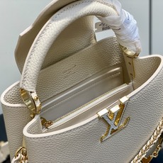 【顶级原单】M29608米黄 链条全皮cap那英款 当季新款 CAPUCINES BB 手袋 本款 Capucines 【顶级原单】M29608米黄 链条全皮cap那英款 当季新款 CAPUCINES BB 手袋 本款 Capucines