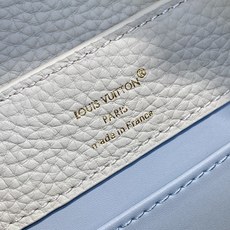 【顶级原单】M29608米白 链条全皮cap那英款 当季新款 CAPUCINES 迷你手袋 本款 Capucines B 【顶级原单】M29608米白 链条全皮cap那英款 当季新款 CAPUCINES 迷你手袋 本款 Capucines B