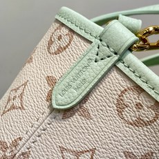 【顶级原单】M2A465沙丘色/绿色 双面子母包购物袋 Neverfull Inside Out BB 手袋 本款 Ne 【顶级原单】M2A465沙丘色/绿色 双面子母包购物袋 Neverfull Inside Out BB 手袋 本款 Ne