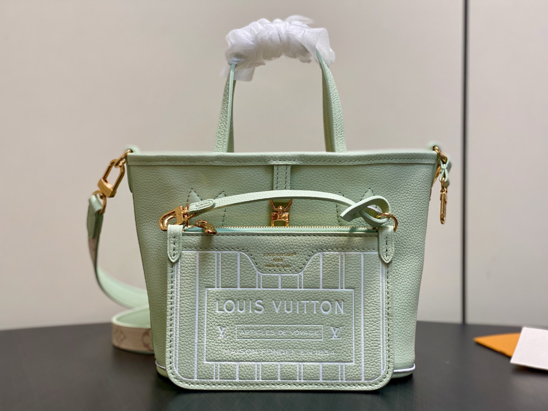 【顶级原单】M2A465沙丘色/绿色 双面子母包购物袋 Neverfull Inside Out BB 手袋 本款 Ne 【顶级原单】M2A465沙丘色/绿色 双面子母包购物袋 Neverfull Inside Out BB 手袋 本款 Ne