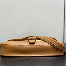 【顶级原单】M92694姜黄色 中古丹宁牛仔法棍腋下包元宝包 Vintage lv 手袋 取材 Monogram 棉质丹 【顶级原单】M92694姜黄色 中古丹宁牛仔法棍腋下包元宝包 Vintage lv 手袋 取材 Monogram 棉质丹