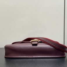 【顶级原单】M92691树莓粉 中古丹宁牛仔法棍腋下包元宝包 Vintage lv 手袋 取材 Monogram 棉质丹 【顶级原单】M92691树莓粉 中古丹宁牛仔法棍腋下包元宝包 Vintage lv 手袋 取材 Monogram 棉质丹