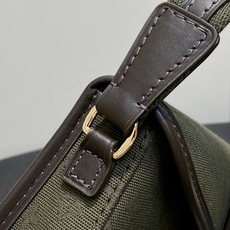 【顶级原单】M92693绿色 中古丹宁牛仔法棍腋下包元宝包 Vintage lv 手袋 取材 Monogram 棉质丹宁 【顶级原单】M92693绿色 中古丹宁牛仔法棍腋下包元宝包 Vintage lv 手袋 取材 Monogram 棉质丹宁